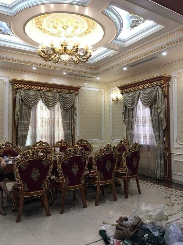 Rèm cửa tân cổ điển mang hơi hướng Châu Âu cổ xưa