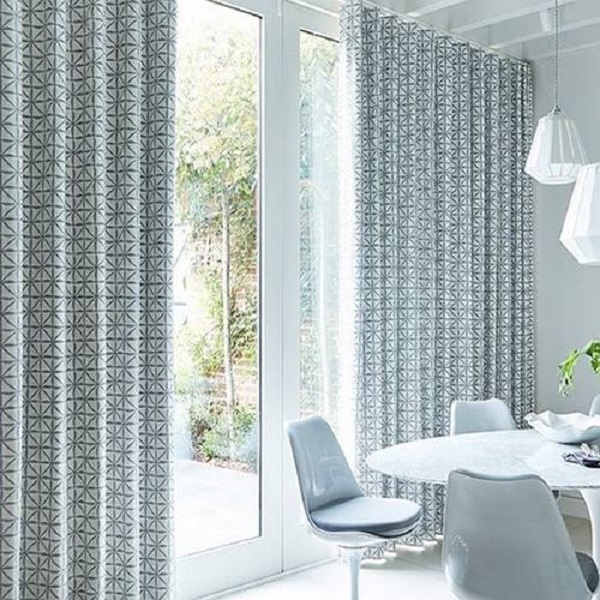 Rèm cửa mang phong cách trẻ trung phù hợp với những ngôi nhà hiện đại