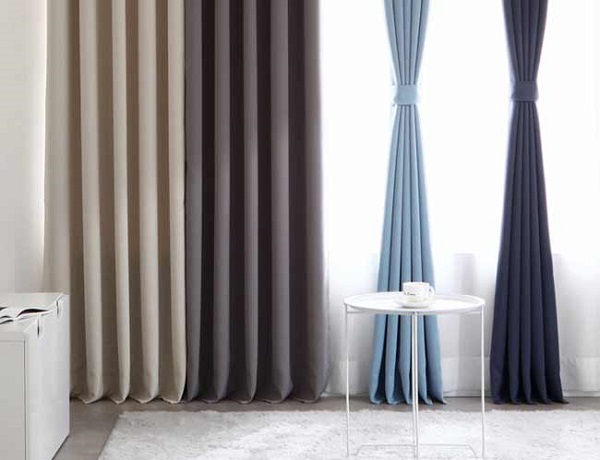 Rèm vải chống nắng được làm từ chất liệu dày dặn