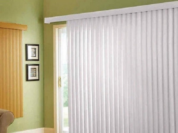 Màn lá dọc cửa sổ màu trắng