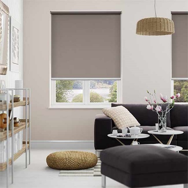 Rèm cuốn có thiết kế đơn giản nhưng vô cùng sang trọng